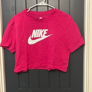 pink nike boxy crop tee - medium